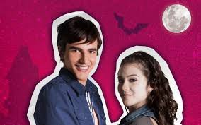 desy e max, ritagliati sotto la luna